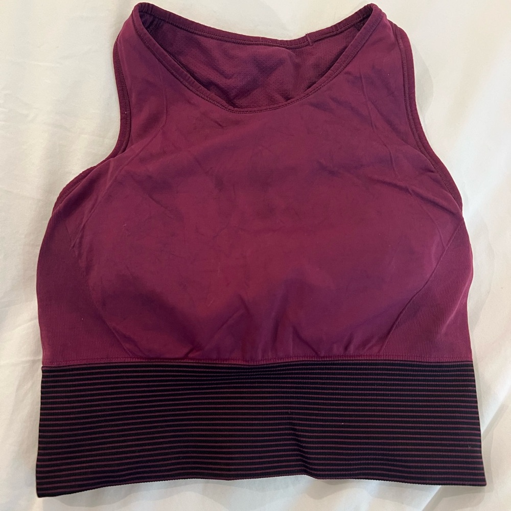 Lululemon sports bra